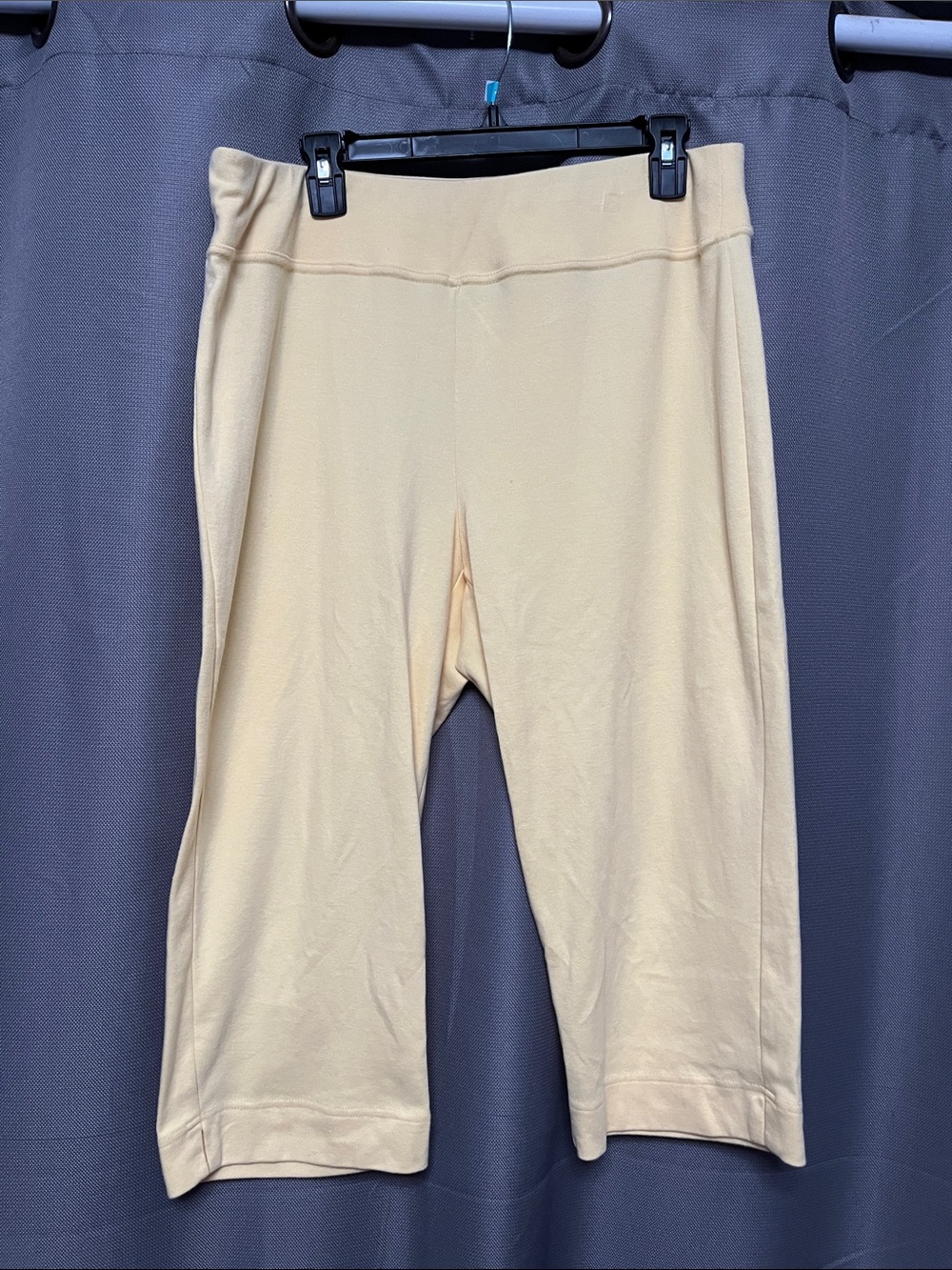 Alfred Dunner Soft Yellow Capri Pants